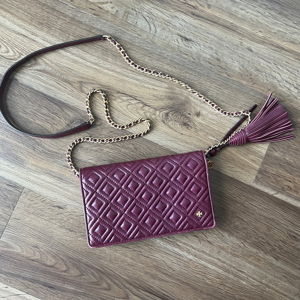Tory Burch Fleming Flat Wallet Crossbody